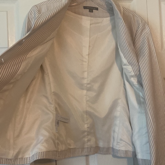 Ann Taylor Seersucker Blazer - Picture 2 of 7
